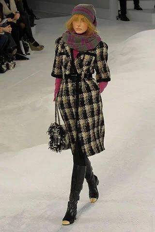 Look 16